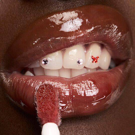 Explore o máximo do seu novo lip oil Lancôme Lip oil Lancôme IDÔLE JUICYTREAT de Lancôme