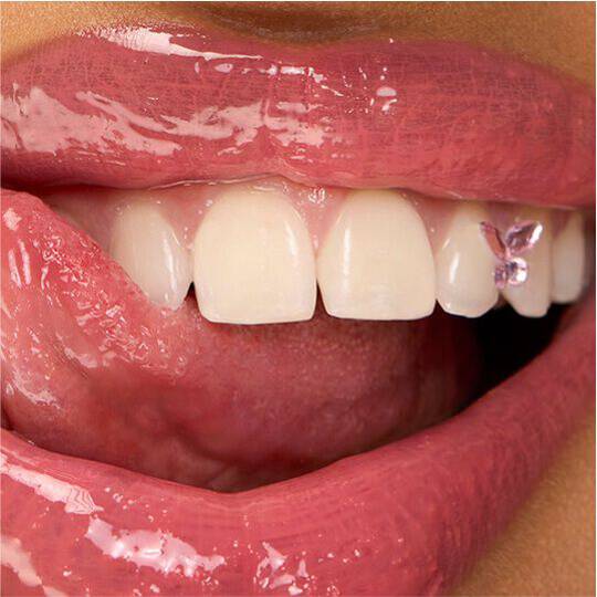 Como hidratar os lábios de forma fácil? IDÔLE JUICYTREAT de Lancôme Hidratar os lábios com IDÔLE JUICYTREAT de Lancôme